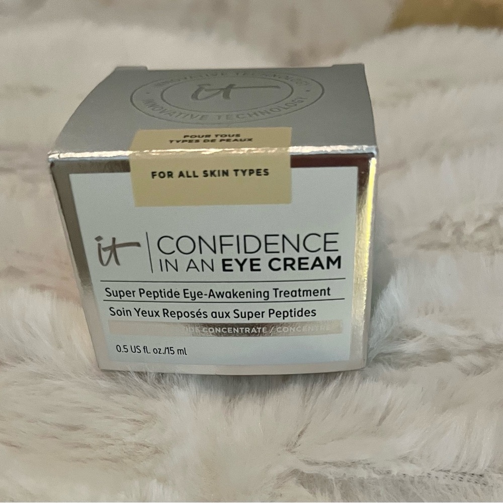 IT Cosmetics
Confidence in an Eye Cream Anti-Aging Peptide Eye Cream